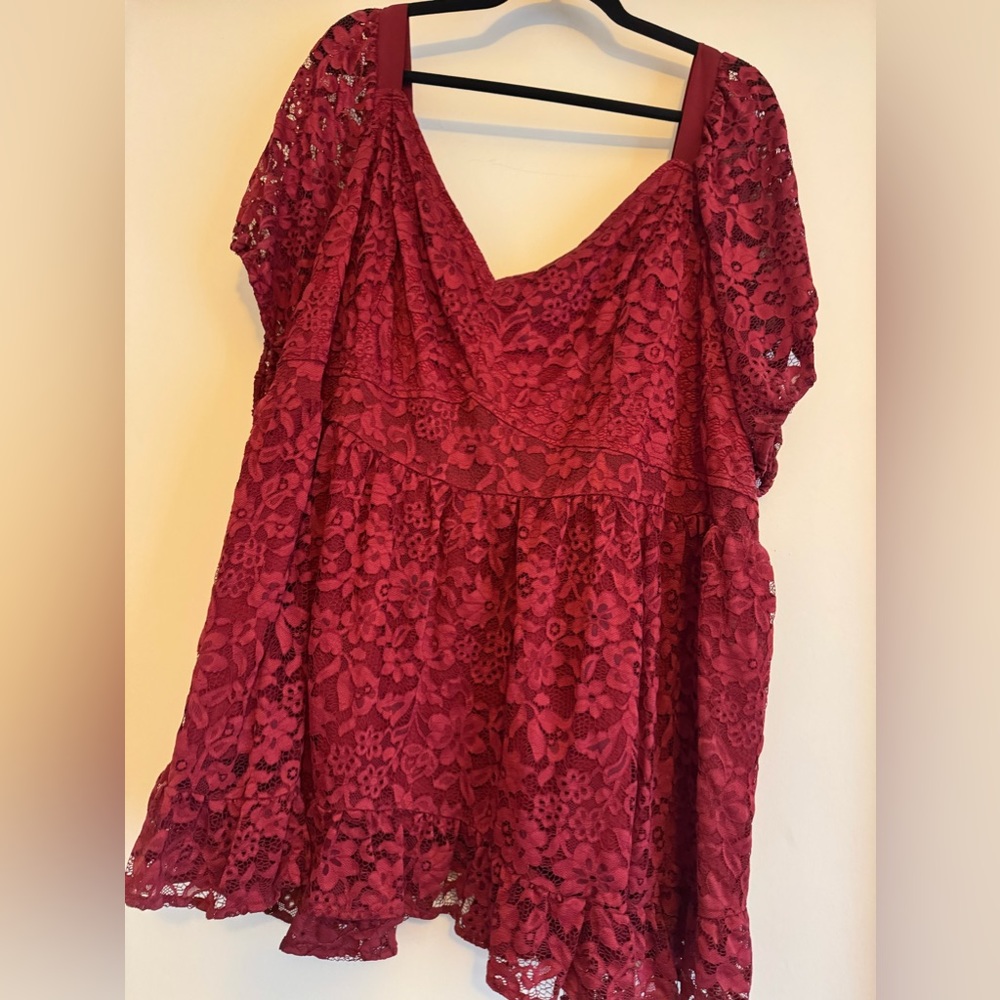 NWOT Torrid size 4 burgundy shirt